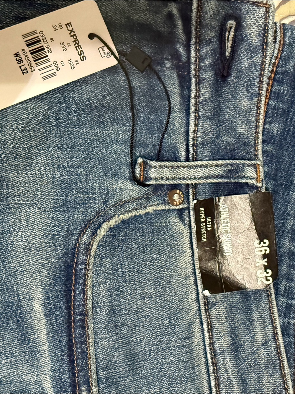 Men’s Express jeans - Picture 3 of 5